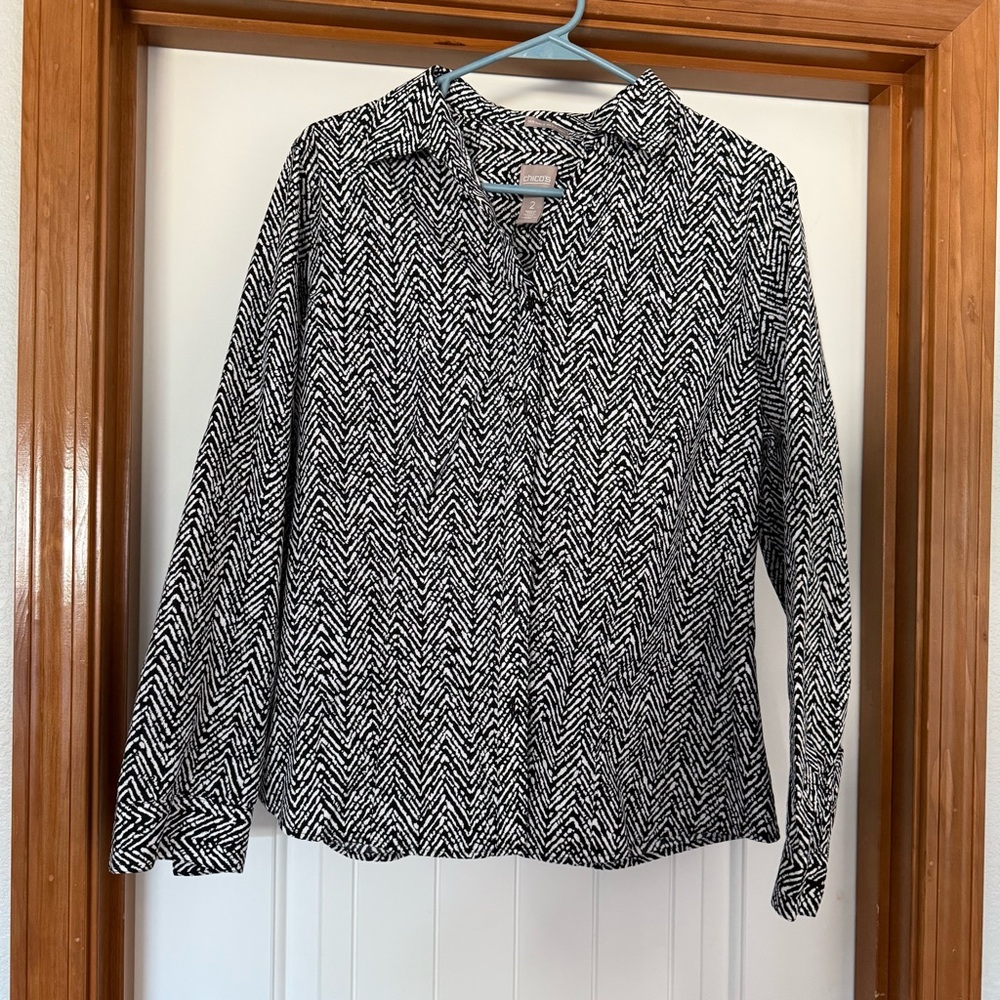 Chico's Black and White Casual Button Down Shirt